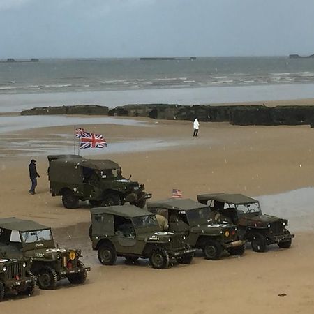 ホテル Dday Aviators アロマンシュ・レ・バン エクステリア 写真