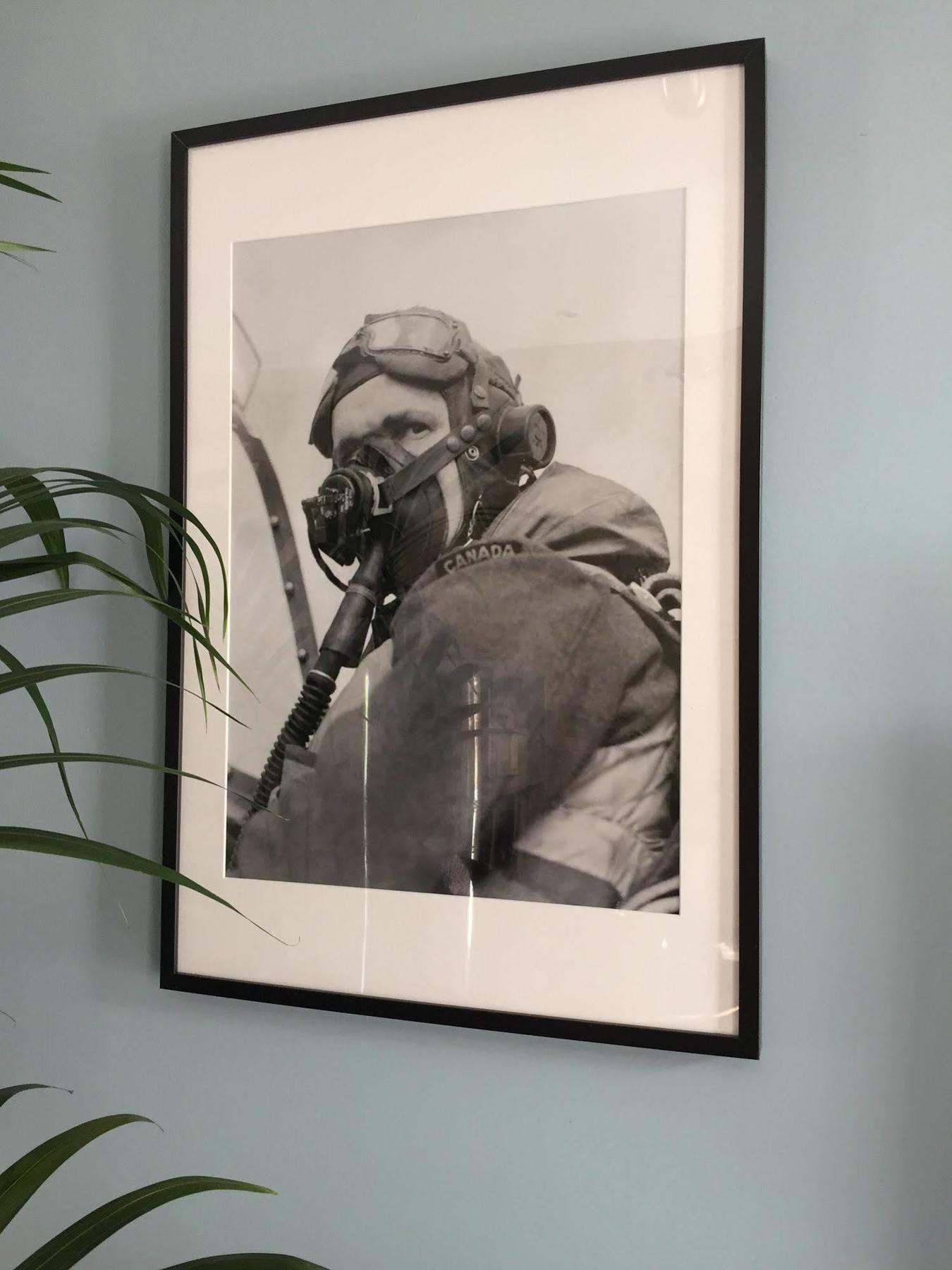 ホテル Dday Aviators アロマンシュ・レ・バン エクステリア 写真